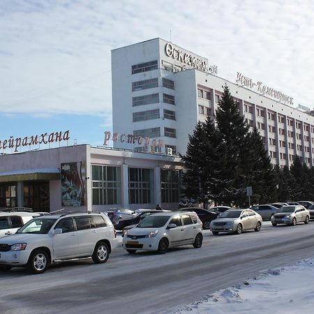 Ust-Kamenogorsk Hotel Buitenkant foto