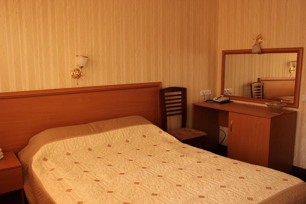 Ust-Kamenogorsk Hotel Buitenkant foto