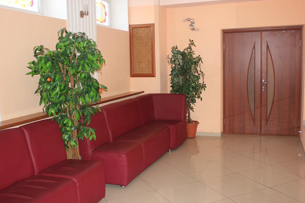 Ust-Kamenogorsk Hotel Buitenkant foto