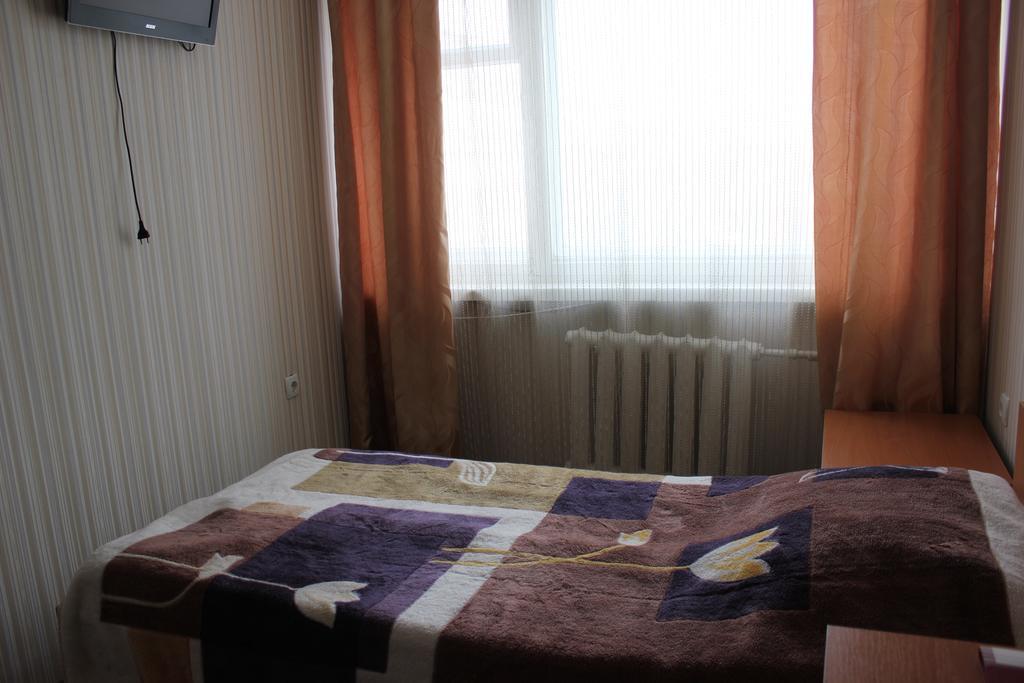 Ust-Kamenogorsk Hotel Buitenkant foto
