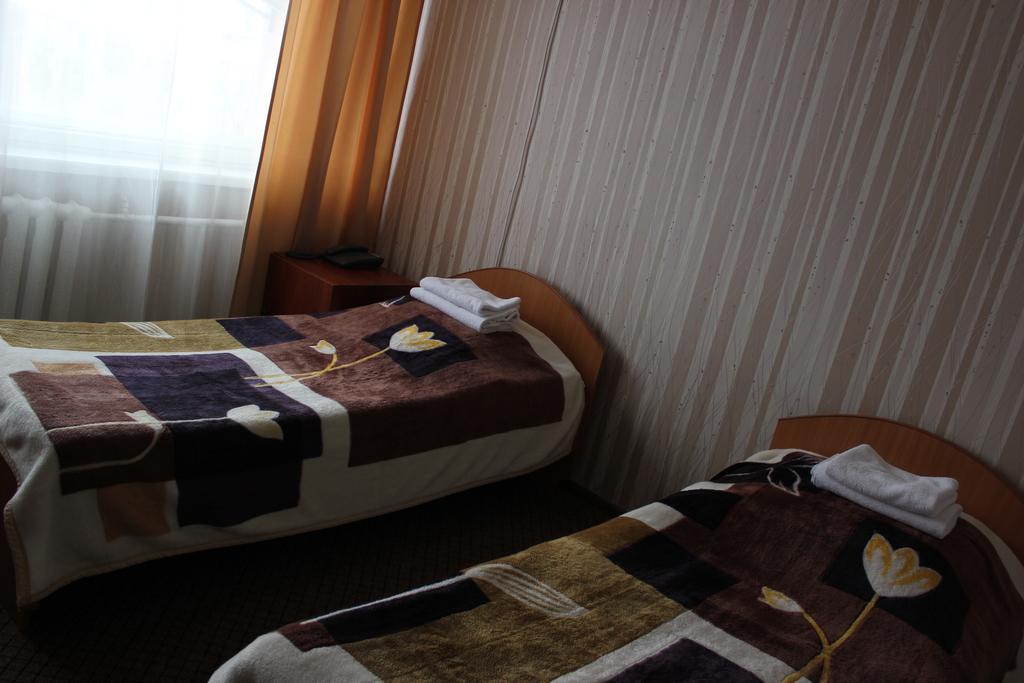 Ust-Kamenogorsk Hotel Buitenkant foto