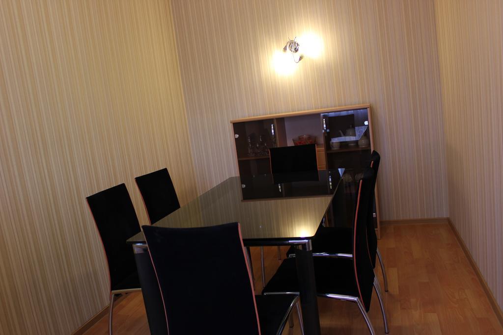 Ust-Kamenogorsk Hotel Buitenkant foto