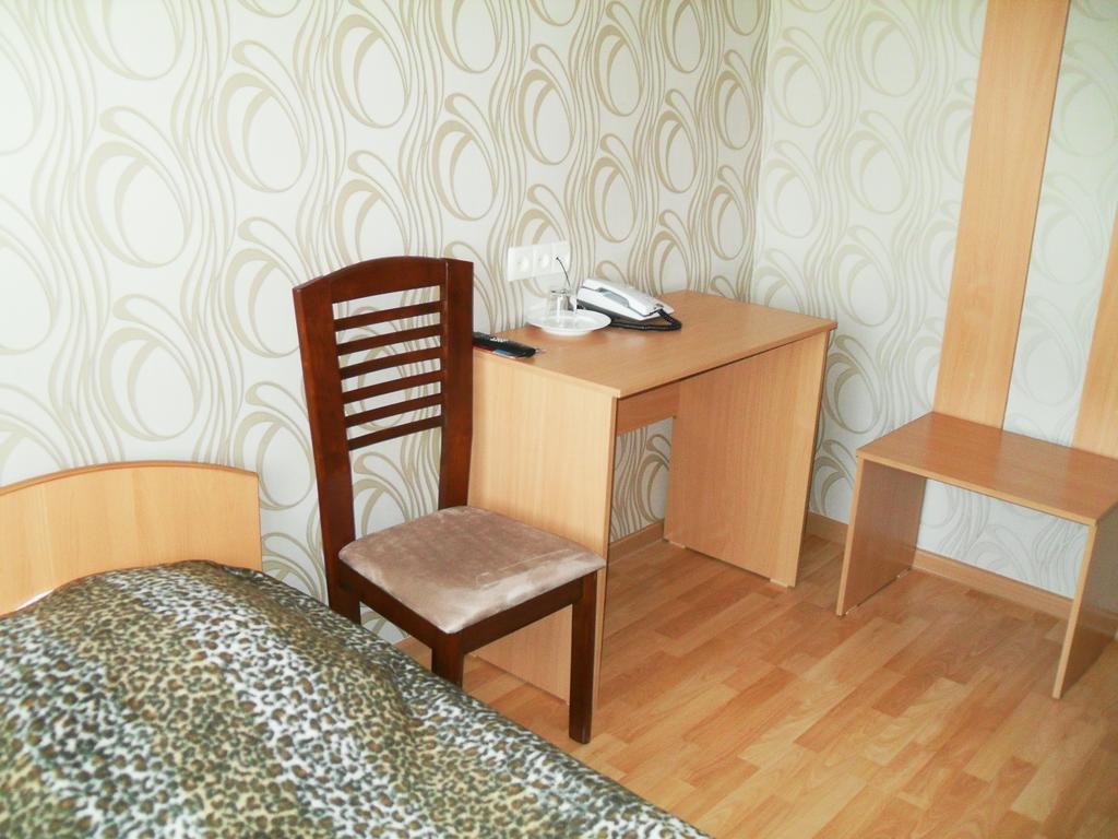 Ust-Kamenogorsk Hotel Kamer foto