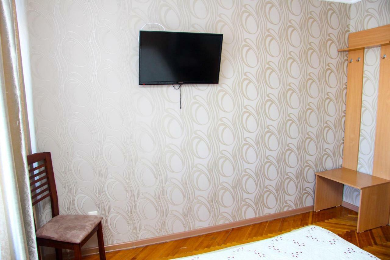 Ust-Kamenogorsk Hotel Buitenkant foto